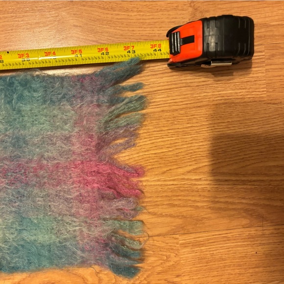 Plaid Wool Scarf - Picture 4 of 5